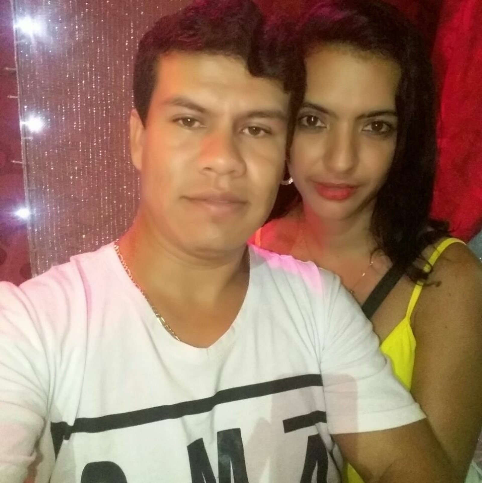 Thiago e Carla namoravam há 2 anos, em Caarapó. — Foto: Facebook/Reprodução