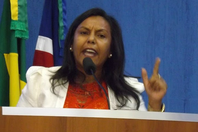 Vereadora Sirlene disse que mais secretários deveriam ter participado da audiência pública