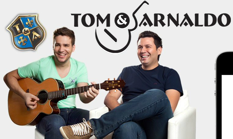 Tom e Arnaldo se apresentam na praça Senador Ramez Tebet.Foto: Assessoria
