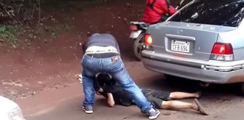 Menino paraguaio foi espancado por vendedor ambulante. (Foto: Reprodução)