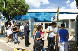 Estudantes foram dispensados após morte de universitária nesta quarta-feira