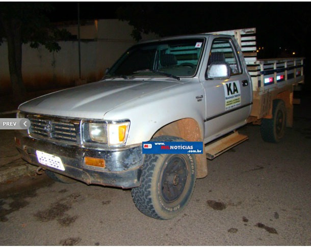 Droga estava sendo transportada na caminhonete Hillux da empresa do indiciado. Foto: Manoel Messias/Mil Noticias