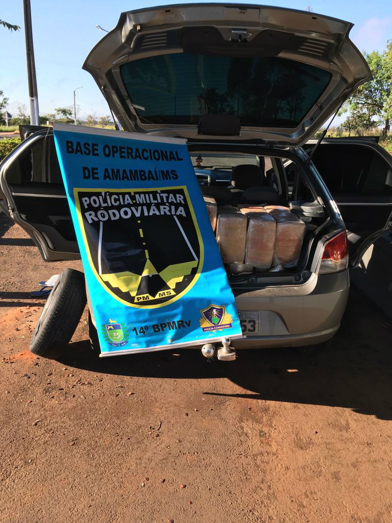 A droga estava no porta malas e banco traseiro