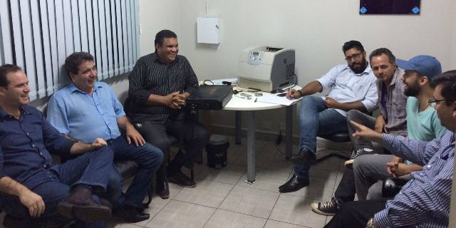 Rogerson Rimoli, Claumir, Odirlei, Sancler, Bocato, Junior e Chicão.
