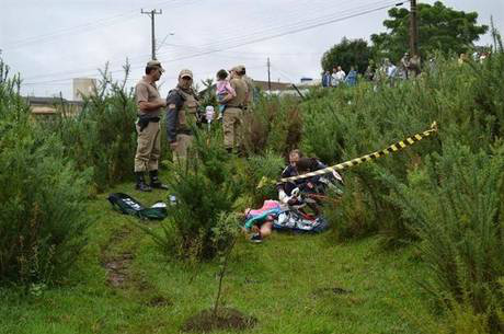 Mãe e filha foram encontradas inconscientes em matagal