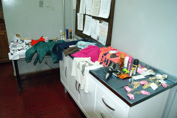 Todos os produtos furtados oela dupla foram recuperados pela PM. Tudo foi avaliado em mais de R$ 2 mil. Foto: Manoel Messias