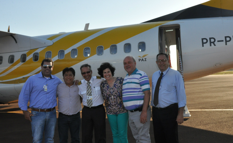 Prefeita prestigia o primeiro voo comercial do Aeroporto Municipal.Foto: Assessoria