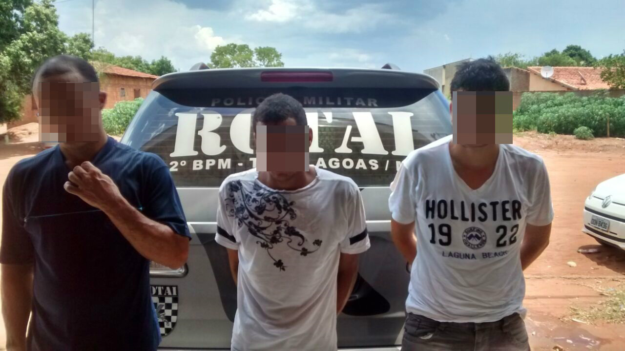 Durante ronda, Rotai prende três jovens com maconha e crack no Zucão em Três Lagoas. Foto: Rádio Caçula