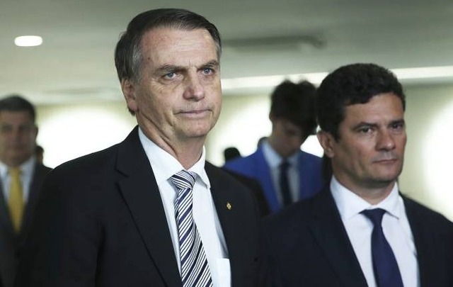 O presidente Jair Bolsonaro e o ministro da Justiça e Segurança Pública, Sérgio Moro. (Foto: José Cruz/Agência Brasil)