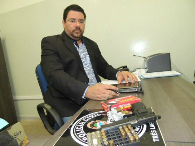 Delegado continua as buscas pela cidade
