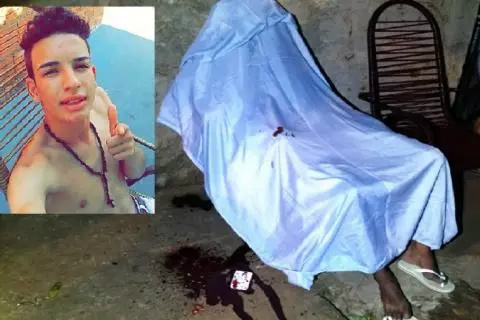 Um dos tiros acertou a cabeça de Rafael que morreu no local, sentado na cadeia em que estava - Foto: Ta na Mídia Naviraí