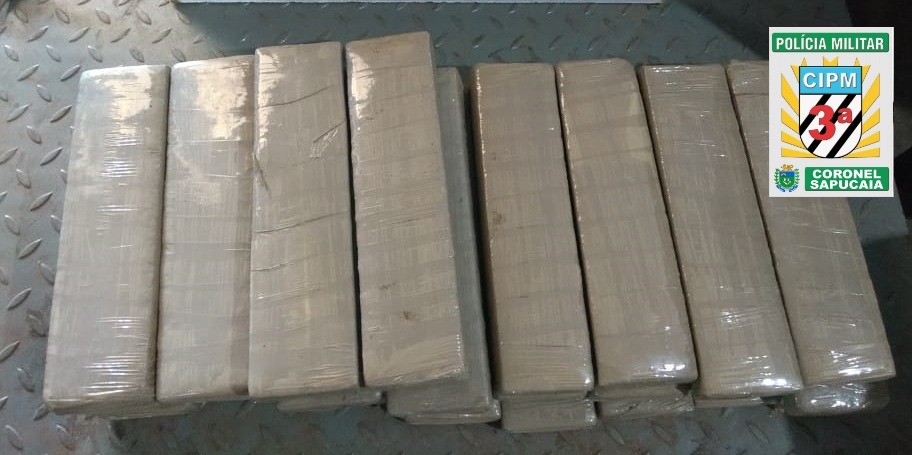 Tabletes de maconha apreendidos durante abordagem de rotina. Foto: ASSECOM - 3ª CIPM