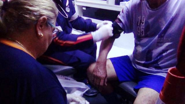 Homem levou canivetadas no braço. Foto: Rádio Caçula