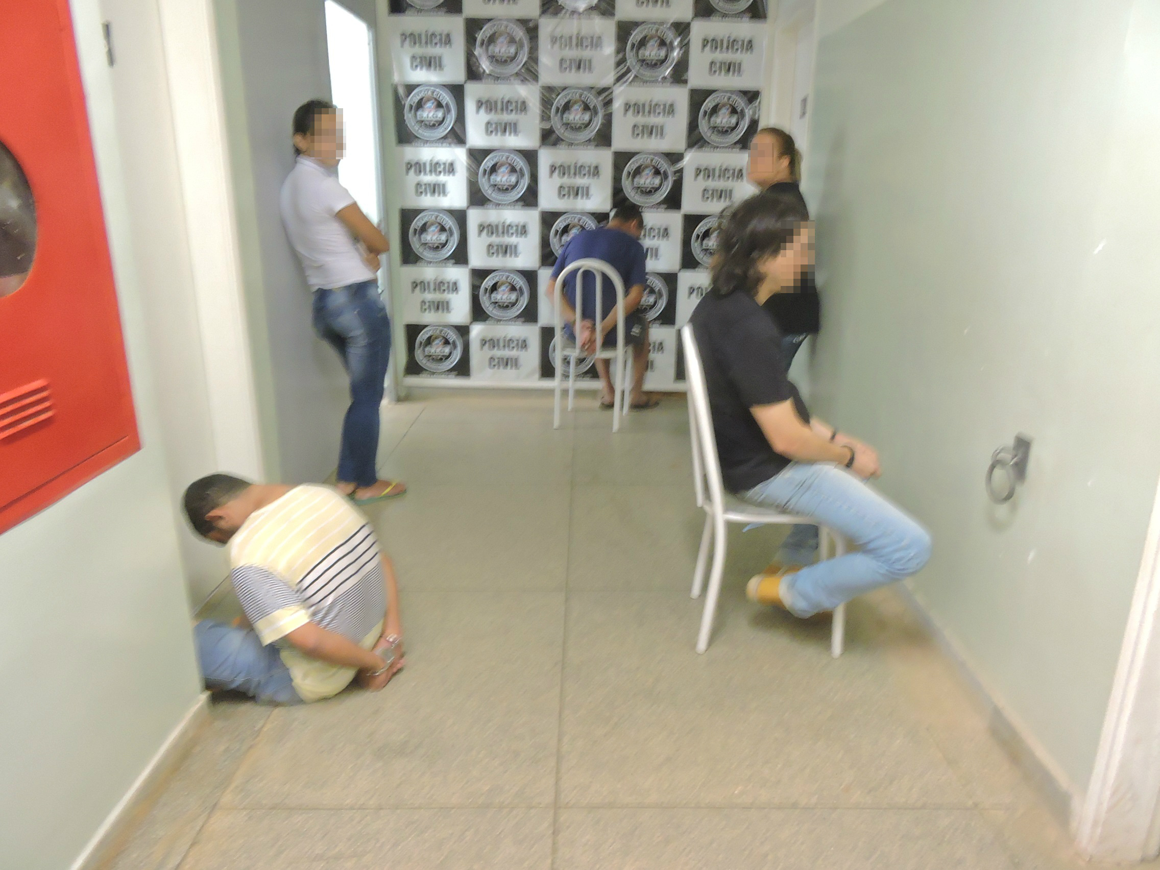 Sete pessoas apreendidas (Foto Rádio Caçula)