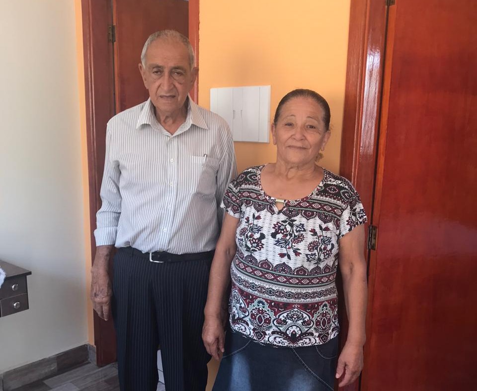 João Basílio e Maria Terezinha perderam a casa em maio.
