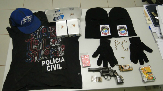 Objetos apreendidos junto do acusado