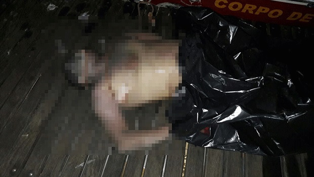 O corpo ainda não foi identificado. 