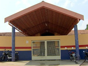 Escola onde homem de 29 anos deu aula comoprofessor substituto (Foto: Reprodução TV Morena)