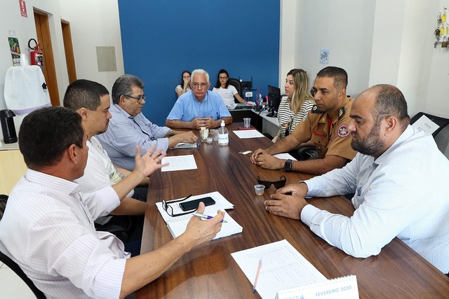 Reunião de prevenção e combate à Dengue, realizada no Sindivarejo. Foto: Ascom PM TL.