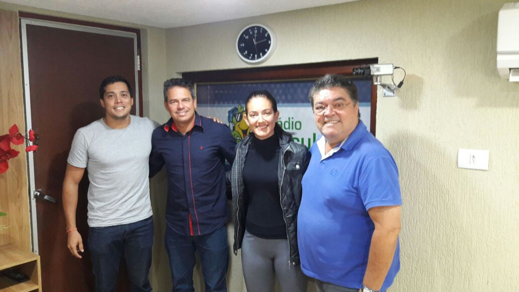 A equipe da Sejuvel falou sobre o curso de arbitragem em Três Lagoas. Foto: Rádio Caçula. 