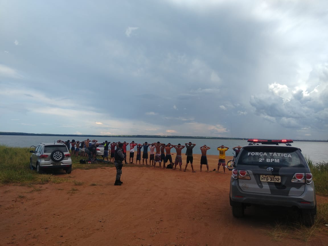 Força Tática faz paredão com abordagens no Jupiá e na Cascalheira. Foto: 2BPM