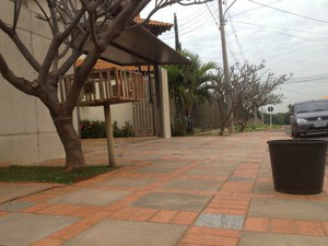 Bandidos renderam doméstica e depois casal deidosos (Foto: Ronie Cruz/ G1 MS)