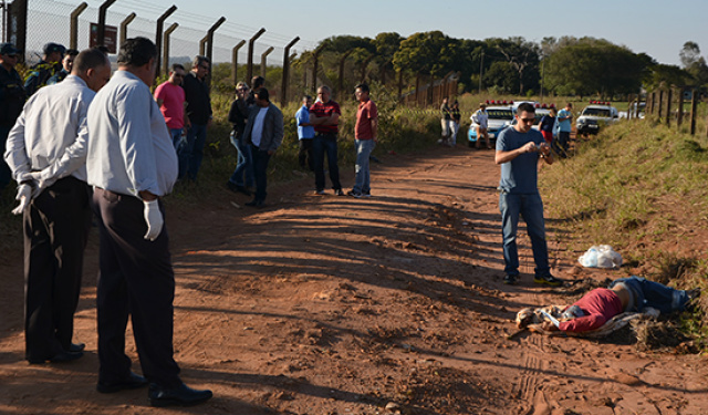 Homem foi executado com 13 tiros. (Foto: Porã News)