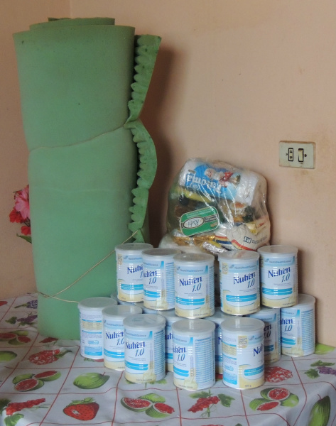Suplemento alimentar Nutrem 1.0 e alimentos. Foto: Rádio Caçula