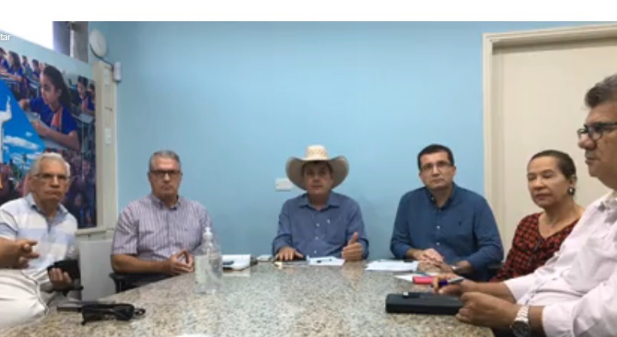 Membros do  Comitê Anticrise de Combate ao  Coronavírus. Foto: Assessoria PMTL.