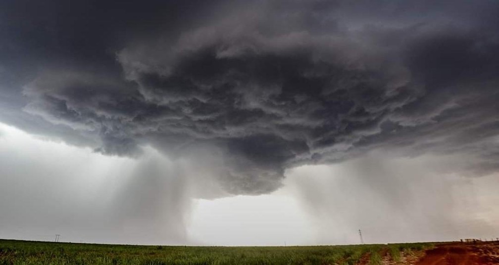 Forte chuva acompanhada de raios atinge Mato Grosso do Sul