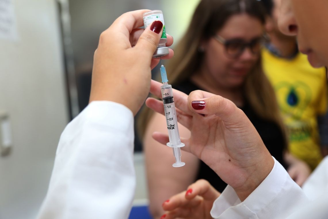 De acordo com o ministério, 41,8 mil postos de vacinação estão à disposição da população. Foto:Erasmo Salomão/Ministério da Saúde