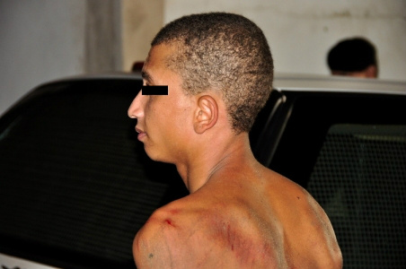Jovem apanhou após roubar celular de professora