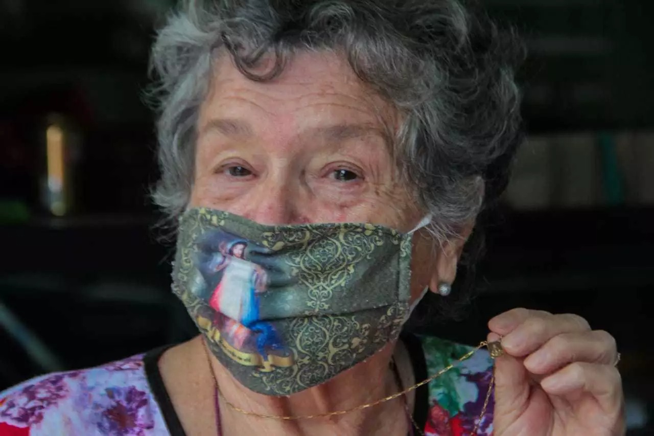 Católica fervorosa, primeira coisa que dona Nilva quer fazer a hora que pandemia tiver dado trégua é ir à missa. (Foto: Marcos Maluf) - CREDITO: CAMPO GRANDE NEWS