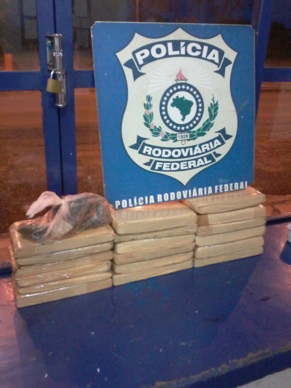 Apreensão de 16 Kg de maconha (Foto Assessoria de Imprensa)