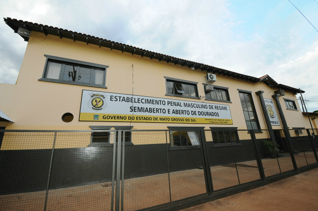 Internos denunciaram suposta restrição de acesso a água e venda abusiva em cantina