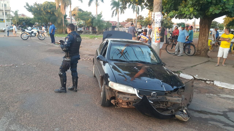 Motorista do Vectra saiu ileso do acidente