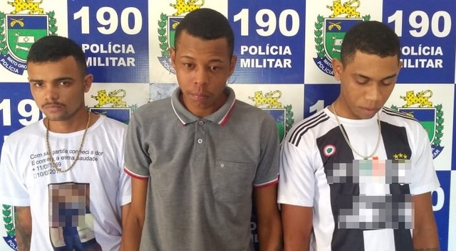 O trio preso foi autuado por corrupção de menores, um deles foi autuado ainda por estupro de vulnerável. Foto: Divulgação PM