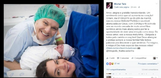 2.ago.2016 - Nasceu! Michel Teló posta foto com Melinda e Thais Fersoza