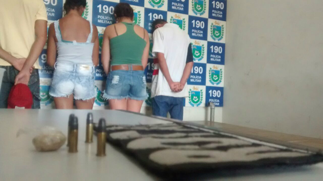 Menores detidos (Foto Rádio Caçula)