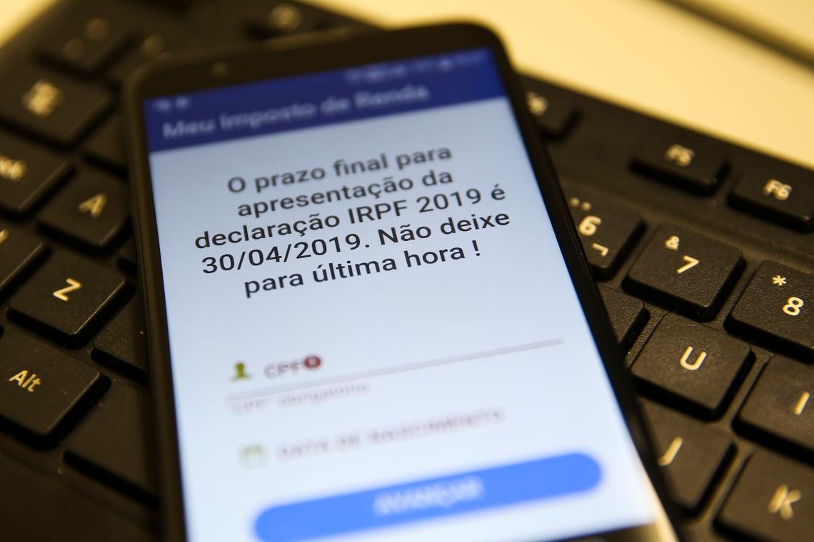 Contribuintes tem até hoje (30) para entregar Declaração do Imposto de Renda. Foto: Agência Brasil.