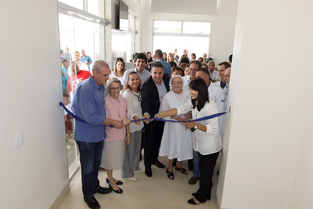 Inauguração do Centro de Avançado de Hemodiálise do Hospital Auxiliadora. Foto: Rádio Caçula.