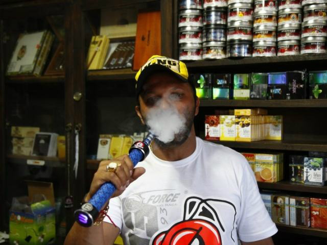 No lugar da fumaça, vapor. (Foto: Cleber Gellio)