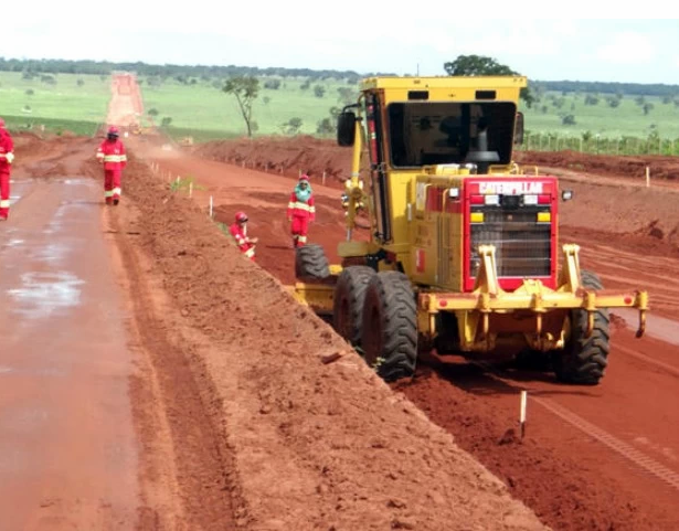 Em obras, MS-040, entre Campo Grande e Santa Rita do Pardo, será um dos trechos concedidos à iniciativa privada (Foto: Celso Santos/Governo de MS)
