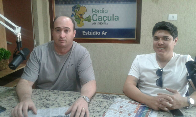 À esquerda, Lúcio Rogério Costa, presidente do Solidariedade, acompanhado do advogado Rodolfo Guerra, vice presidente da sigla partidária / Foto: Marcio Ribeiro/Rádio Caçula.