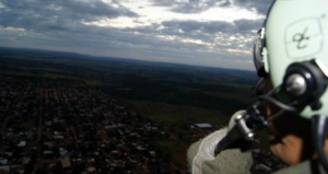 A operação contou ainda com o emprego de aeronaves da Coordenadoria Geral de Policiamento Aéreo da Sejusp e da Polícia Rodoviária Federal. (Foto: Divulgação)