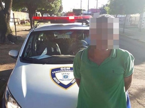 Homem foi preso nesta manhã pela Guarda Municipal (Foto: Direto das Ruas)
