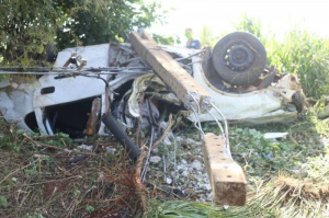 Veículo ficou totalmente destruído no macroanel rodoviário de Campo Grande 