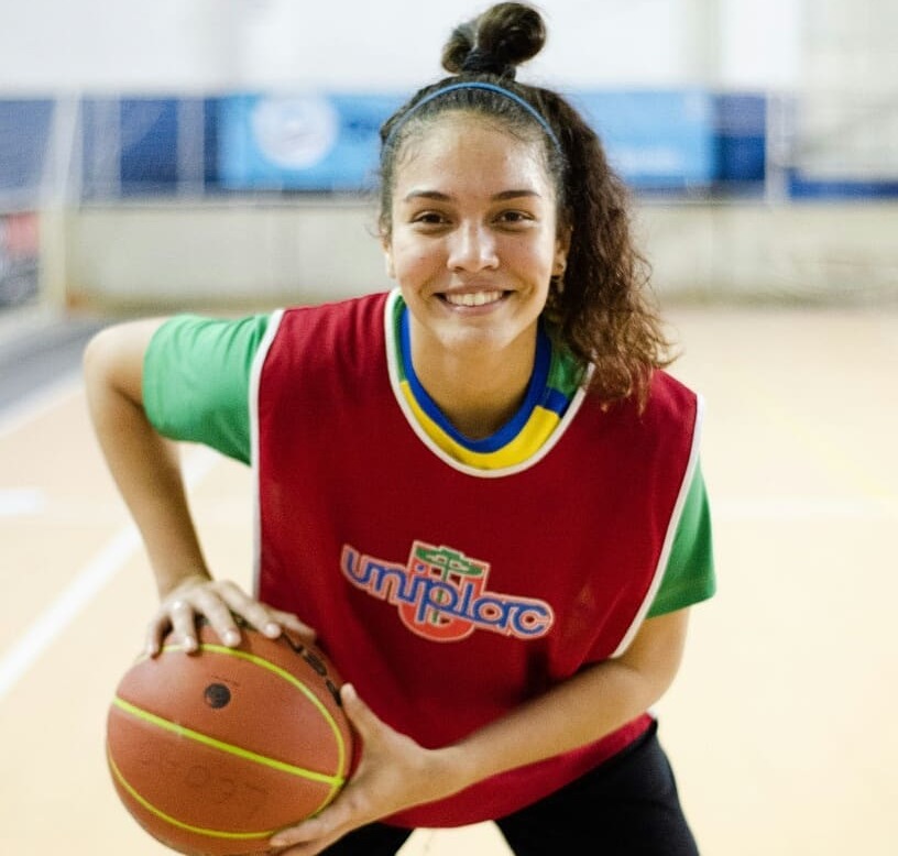 Luana conta com o apoio da população para realizar seu sonho. Foto: Geovanna Esser