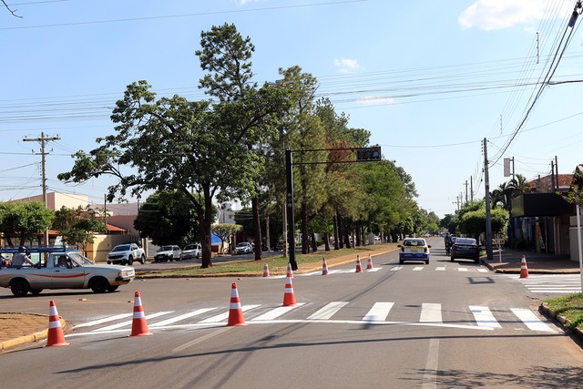 Vias ganham pintura de faixas de pedestre. Foto: Divulgação.