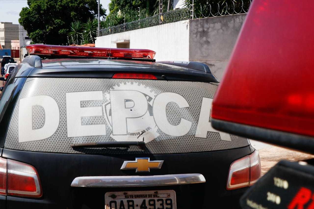 Viatura da DEPCA, delegacia que investigou caso envolvendo advogado que está afastado da diretoria da OAB em MS.